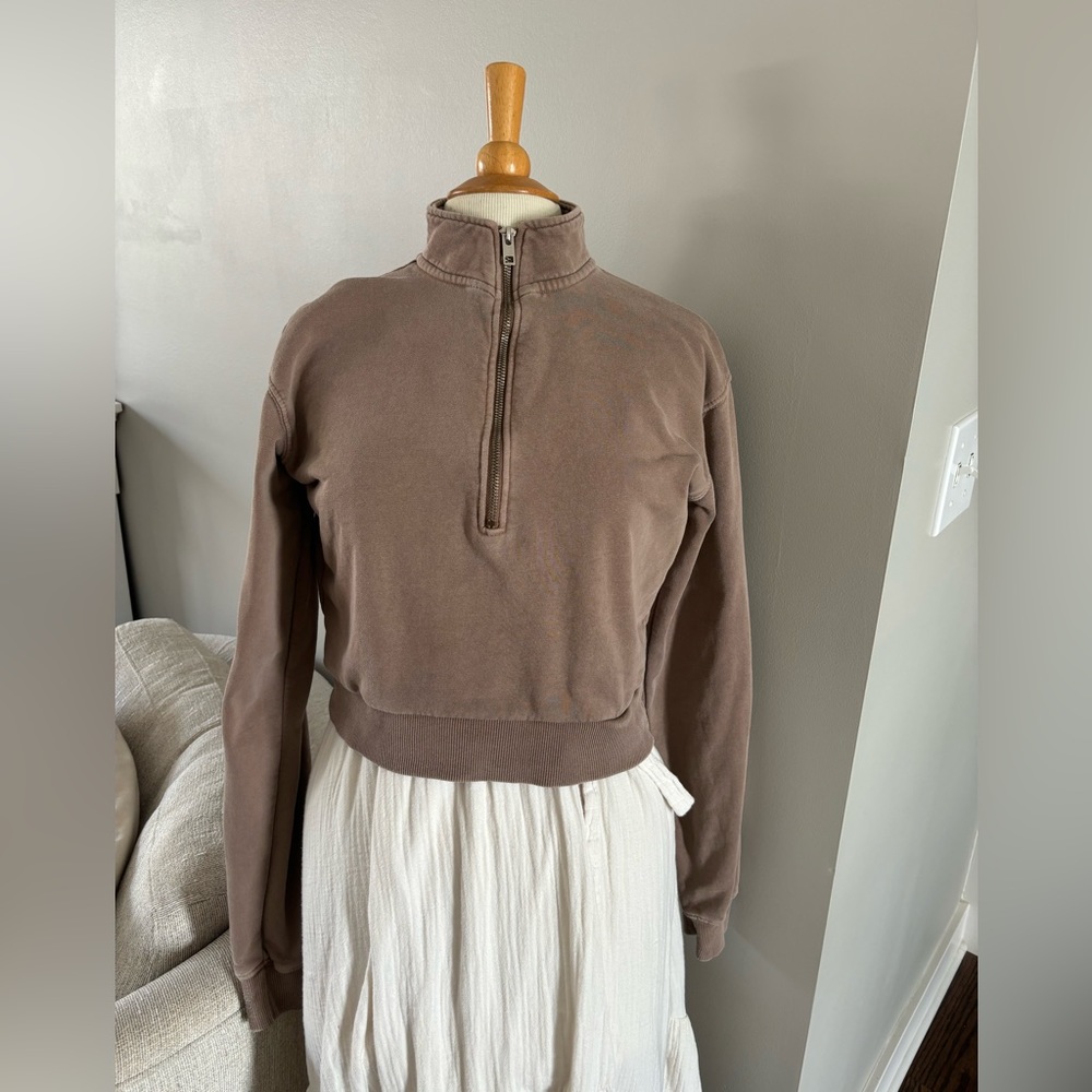 American Tall cropped half zip sweatshirt